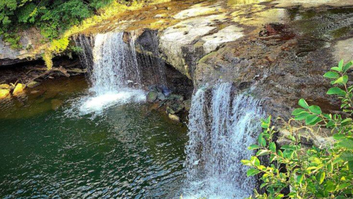 This Small Ohio Town Hides A Beautiful Waterfall Right In Its Center