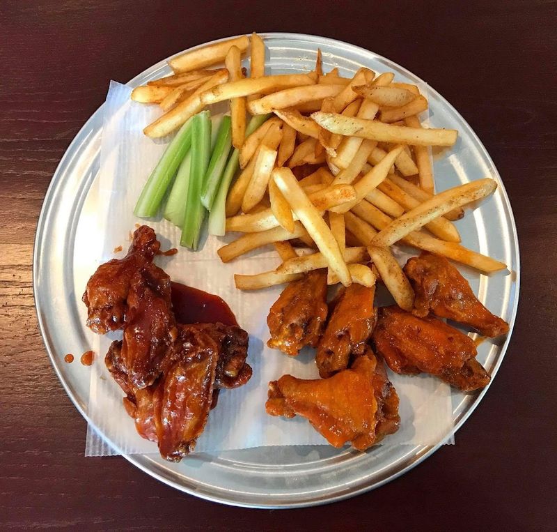 Clay's Sports Cafe 