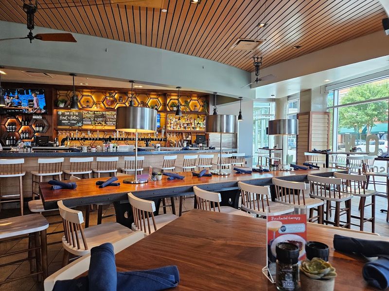 Tupelo Honey (Virginia Beach)