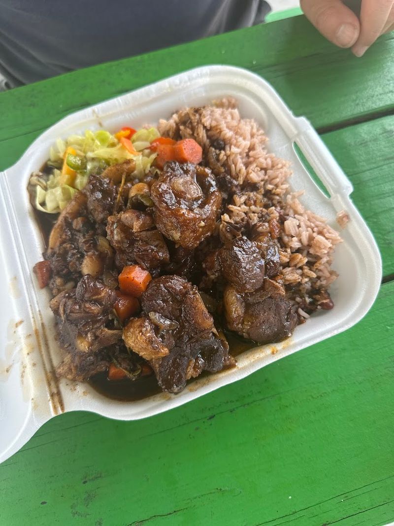 Ochio Island Grill And Catering