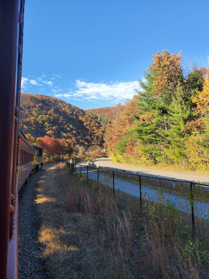 Why Fall Is the Most Popular Time to Ride
