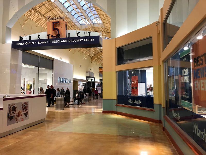 Great Lakes Crossing Outlets &mdash; Auburn Hills