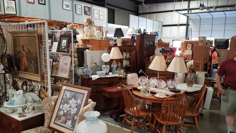 Chula Junction Flea Market, Amelia, Amelia County