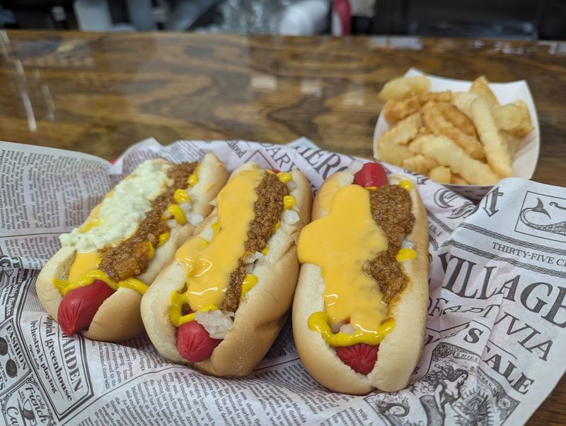 Skeeter's World Famous Hotdogs 