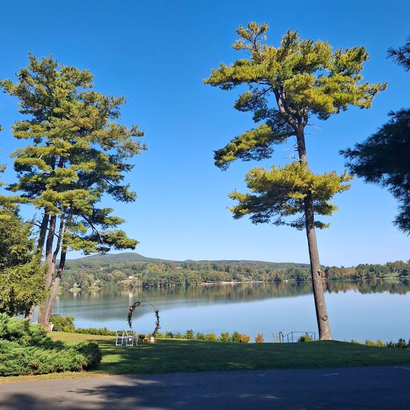 Wononscopomuc Lake (Lakeville Lake)