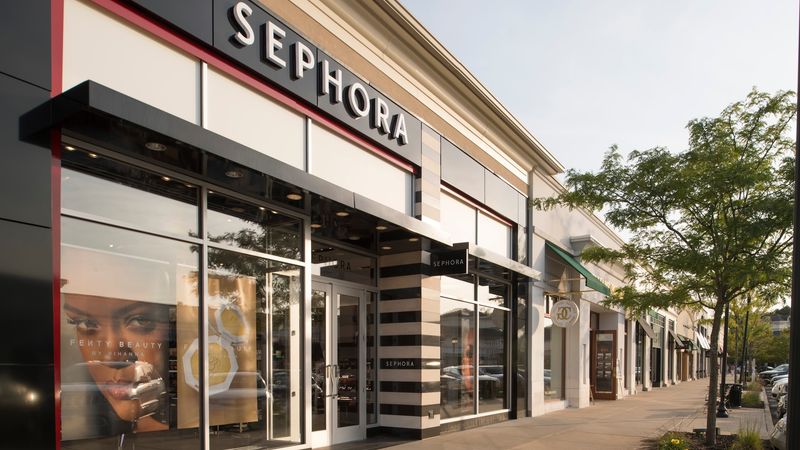 The Shops at Evergreen Walk — South Windsor