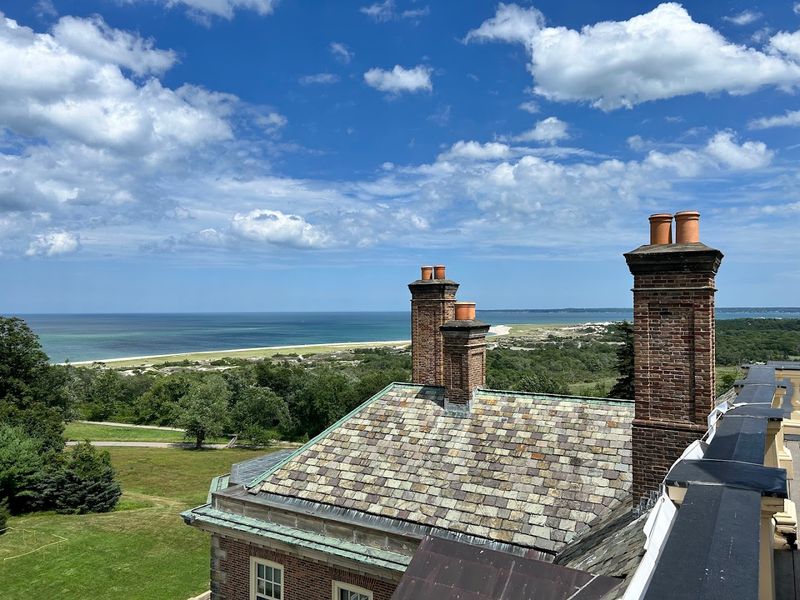 Behind-the-Scenes Stories and Rooftop Panoramas