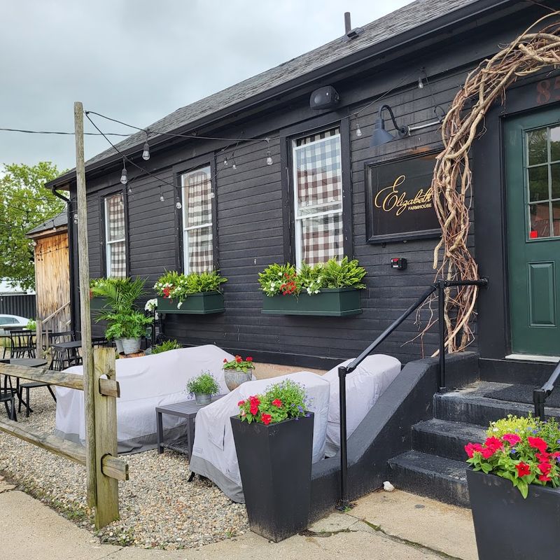 Elizabeth's Farmhouse (Putnam)