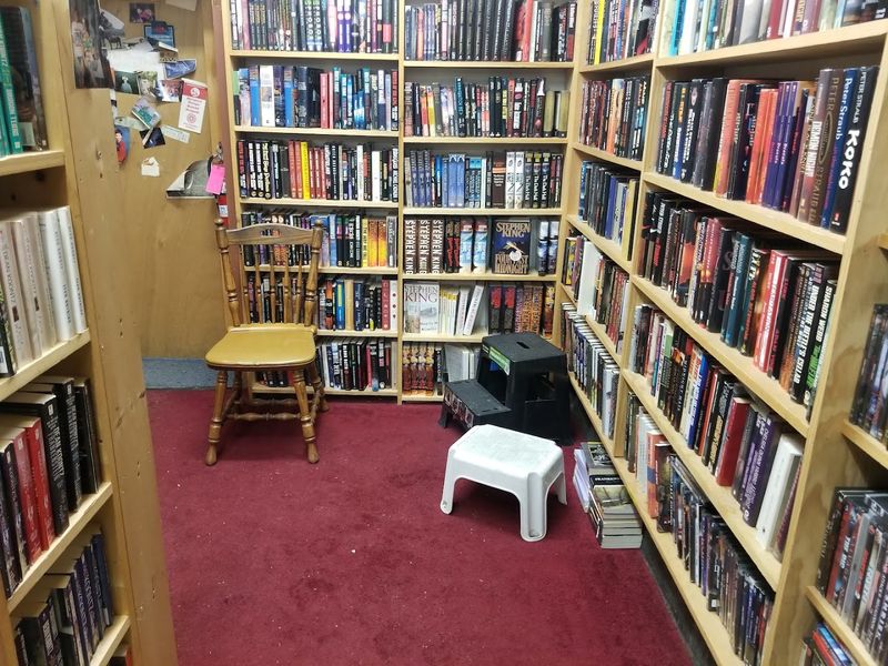Book Barn Downtown - Niantic