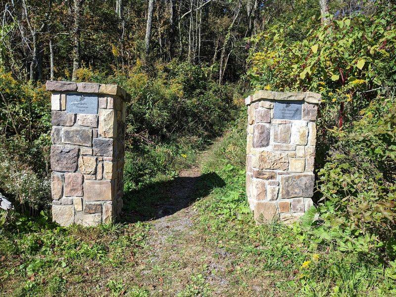 Beyond the Pull-Off: The Ingalls Overlook Trail