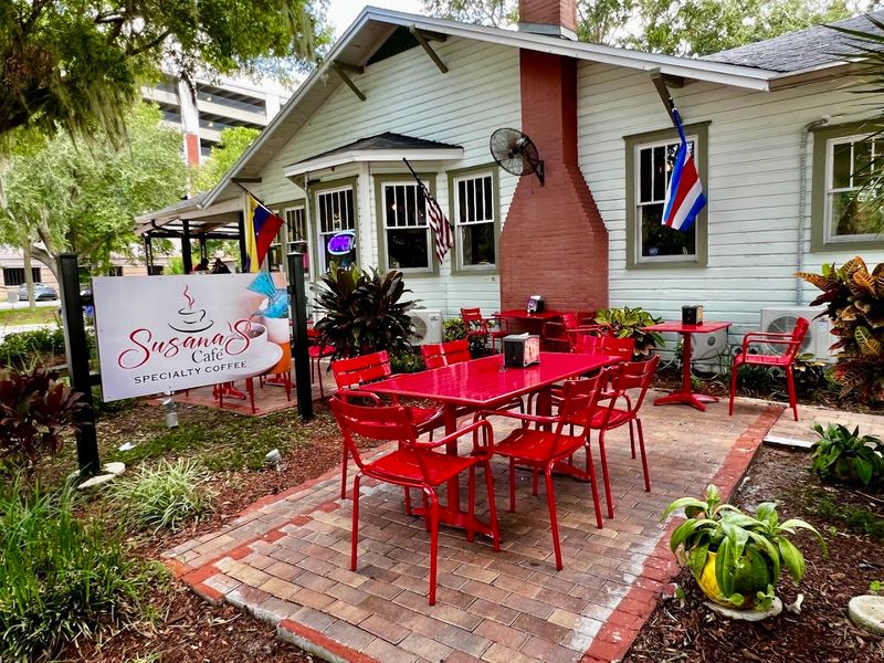 Right Where You Need It in Downtown Kissimmee