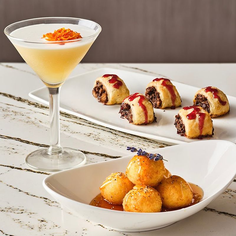 Fleming's Prime Steakhouse & Wine Bar, Livonia, Wayne County