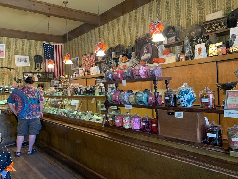 Old-Fashioned Candy Kitchen