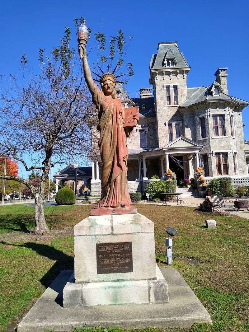 Monuments to Patriotism and Service