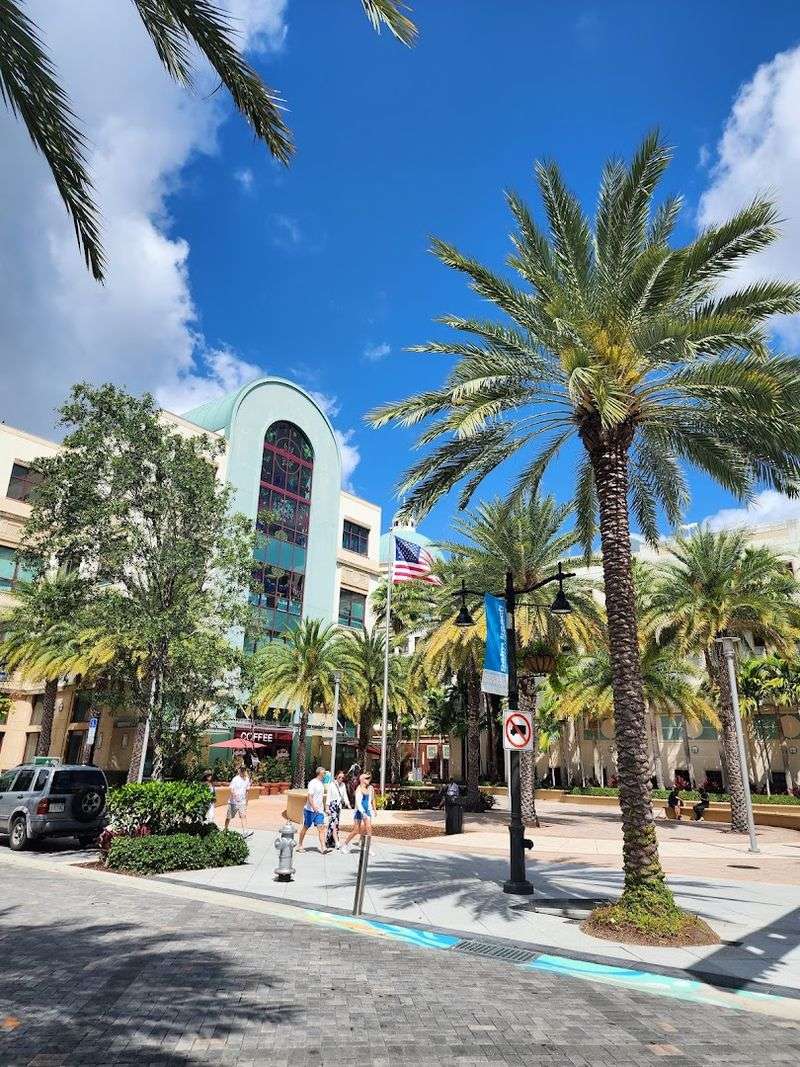 Clematis Street - West Palm Beach, Palm Beach County