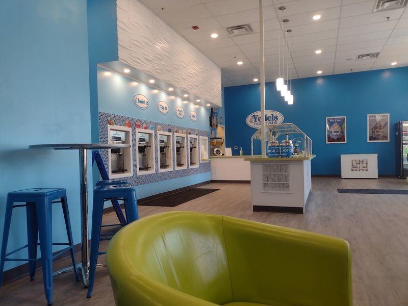 Yodels Frozen Yogurt, Norton Shores