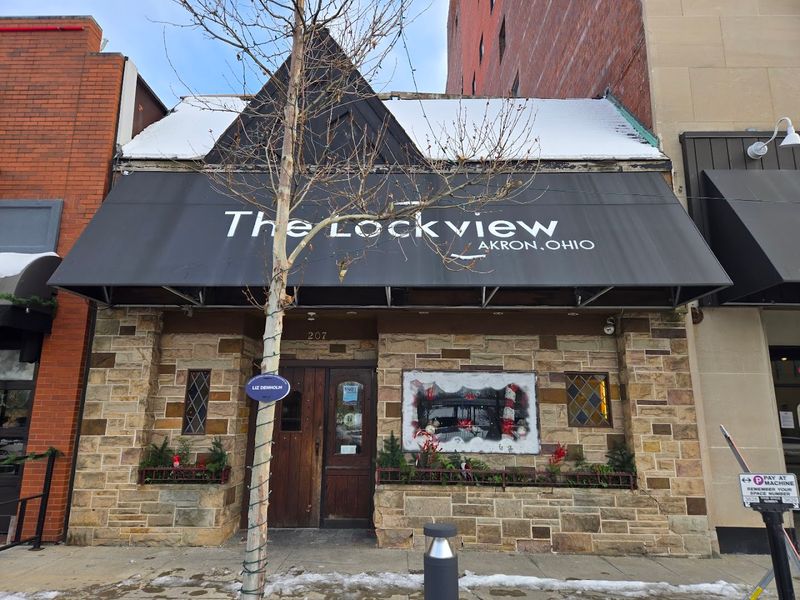 The Lockview Restaurant &mdash; Akron, Ohio
