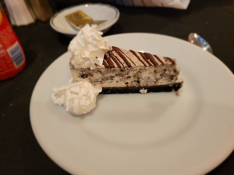 Giulio's Restaurant - New Haven, New Haven County