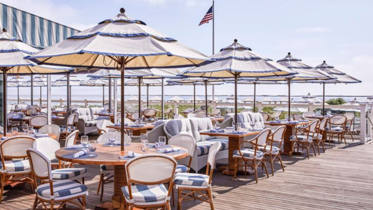 10 Best Beach Restaurants In Massachusetts For A Relaxing Summer Meal
