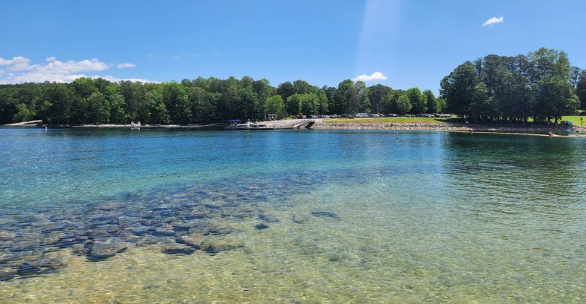 10 South Carolina Swimming Lakes That Offer A Peaceful Escape From The Heat