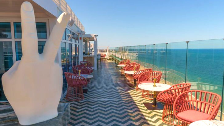 10 Top-Rated Beach Restaurants In Florida Worth Every Mile Of The Coastline