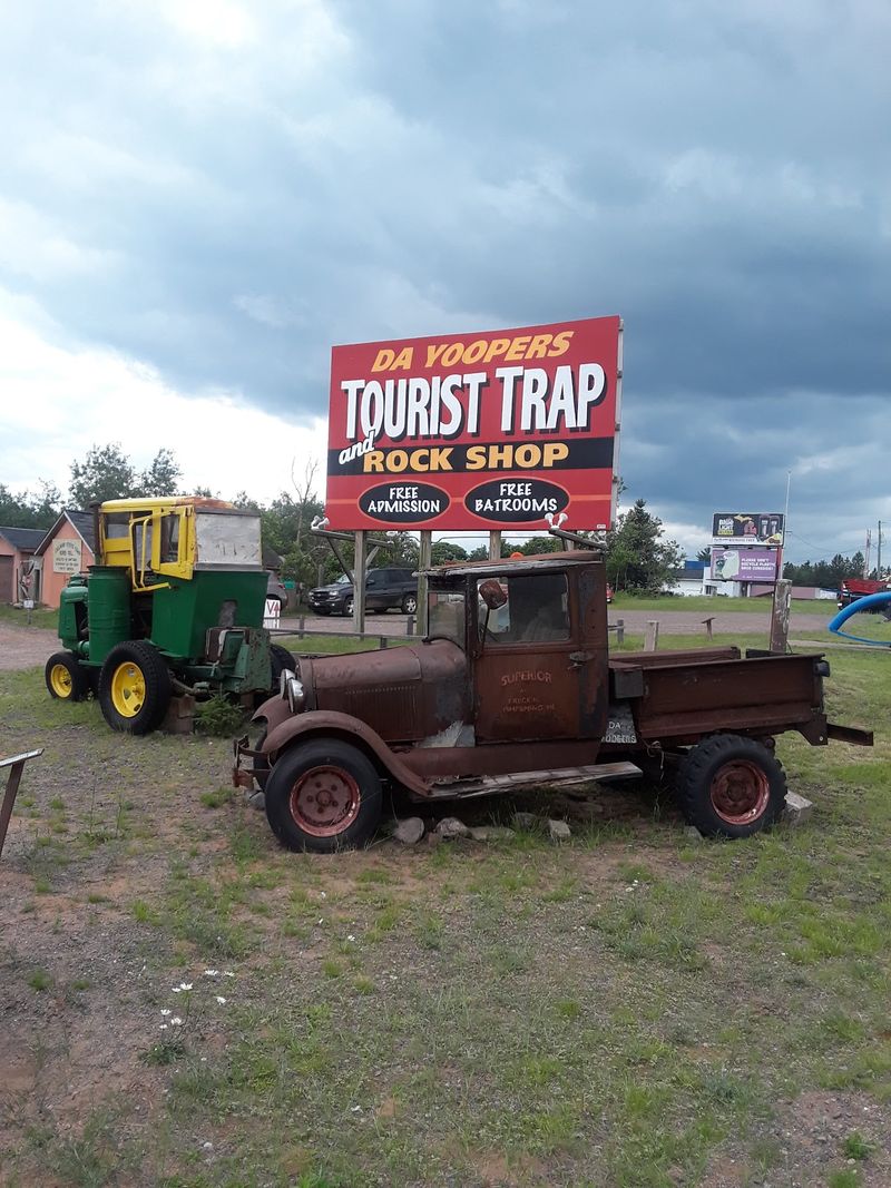 Da Yoopers Tourist Trap - Ishpeming
