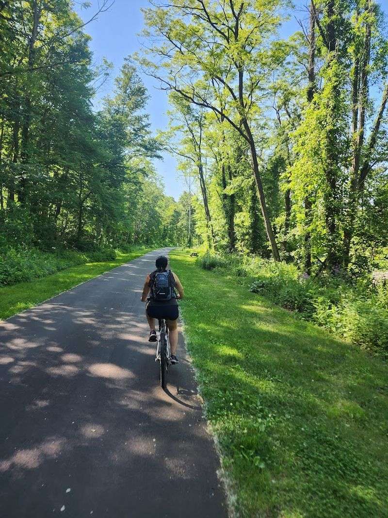 Farmington Canal Heritage Trail