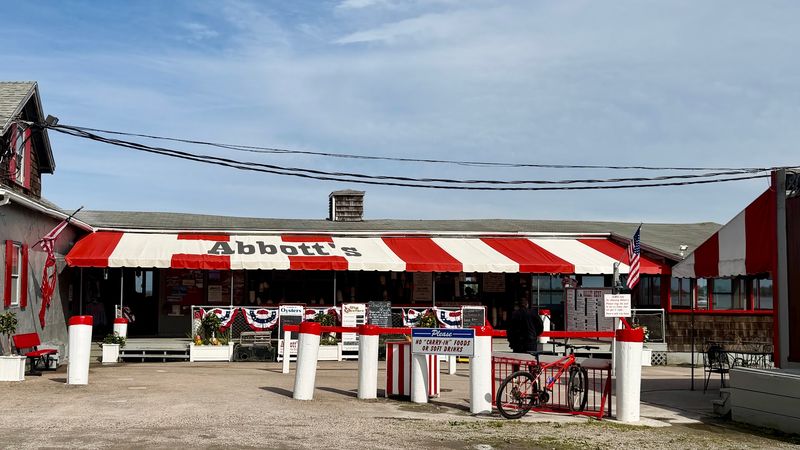 Abbott's Lobster in the Rough - Noank, New London County