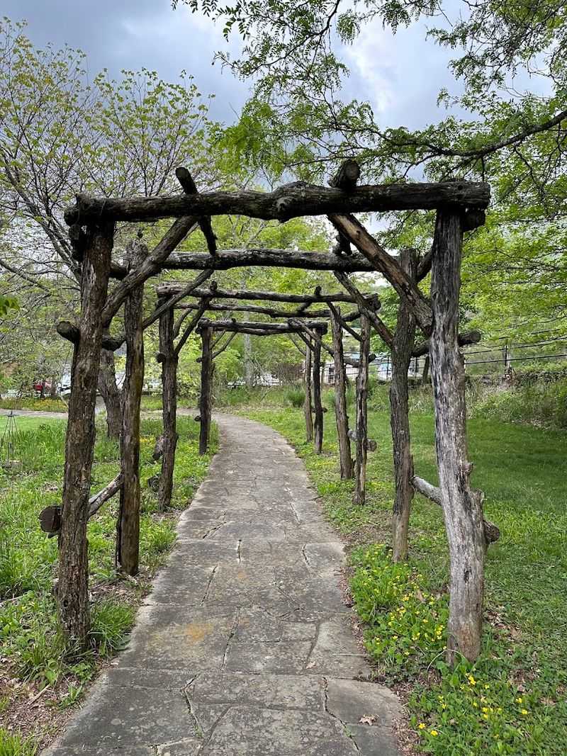 Daniel Boone Native Gardens &mdash; Boone