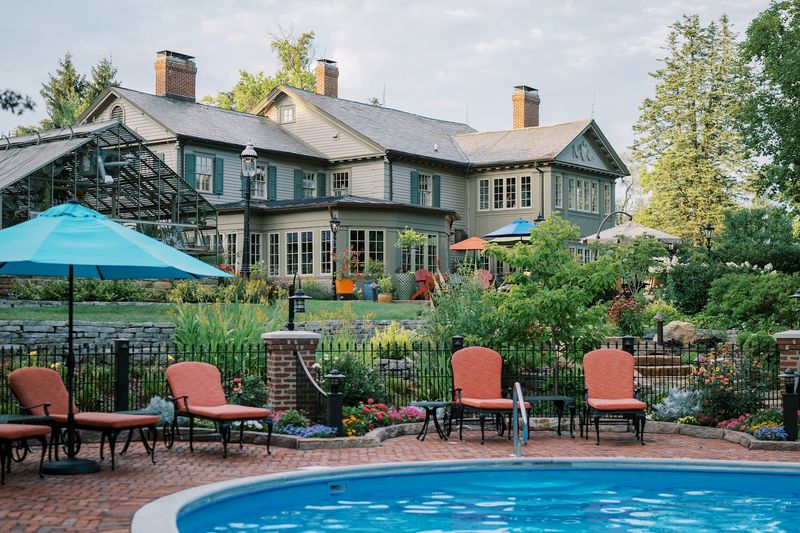 The Timbrook Guesthouse – Columbus