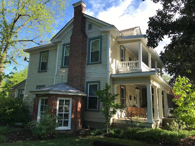 Magnolia House and Gardens B&B &ndash; Clover