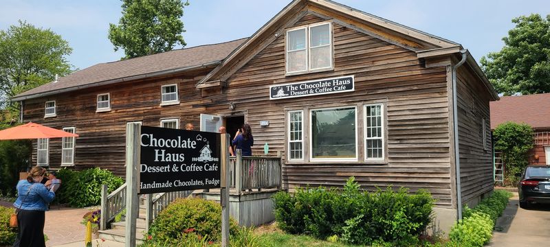 The Chocolate Haus &ndash; Amana
