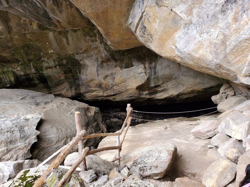 The Scenic Cave Trail Lets You Explore At Your Own Pace