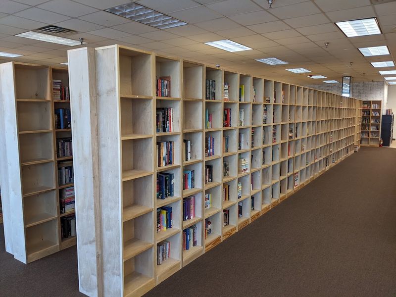 Helpful Staff Who Actually Know the Shelves