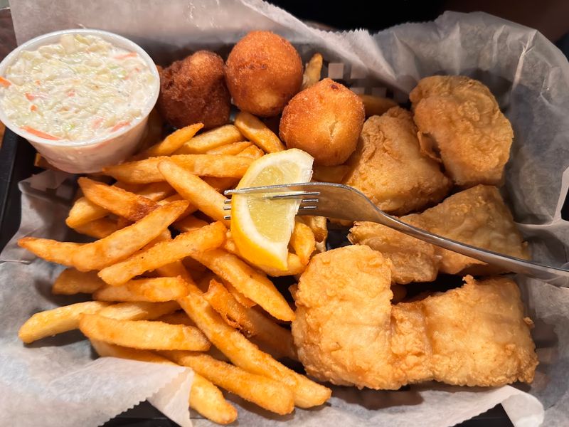Biminis Oyster Bar & Seafood Cafe - North Myrtle Beach