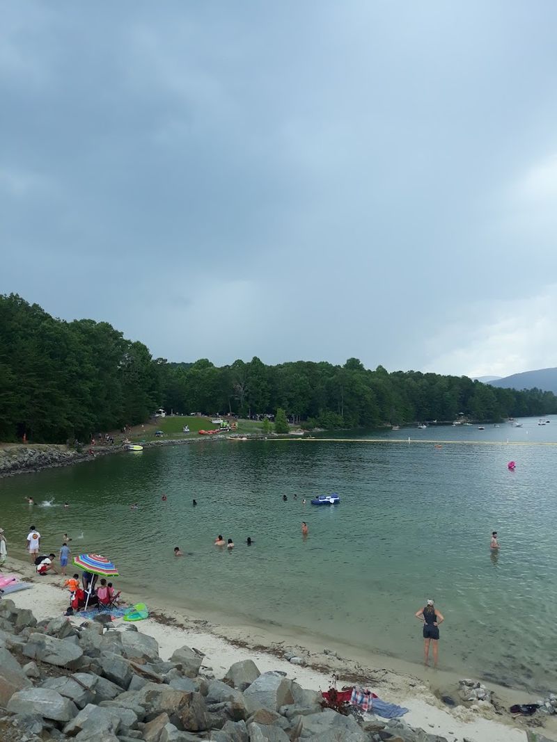 Devils Fork State Park (Salem)