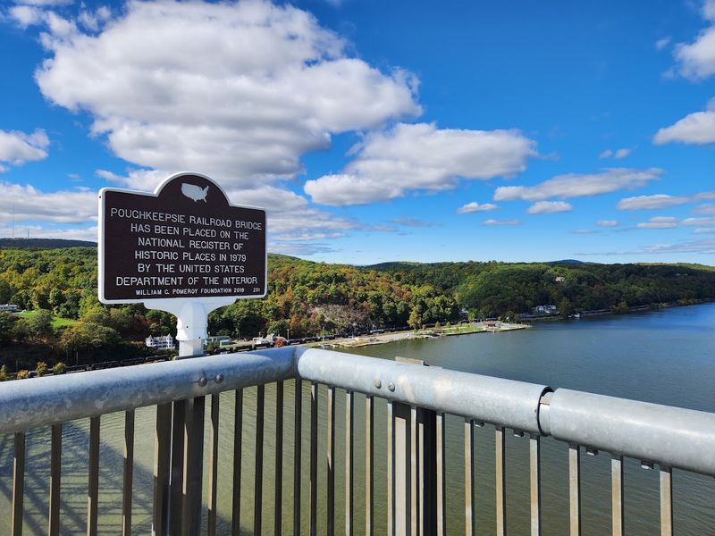Walkway Over the Hudson State Historic Park &mdash; Poughkeepsie & Highland (rail bridge trail)