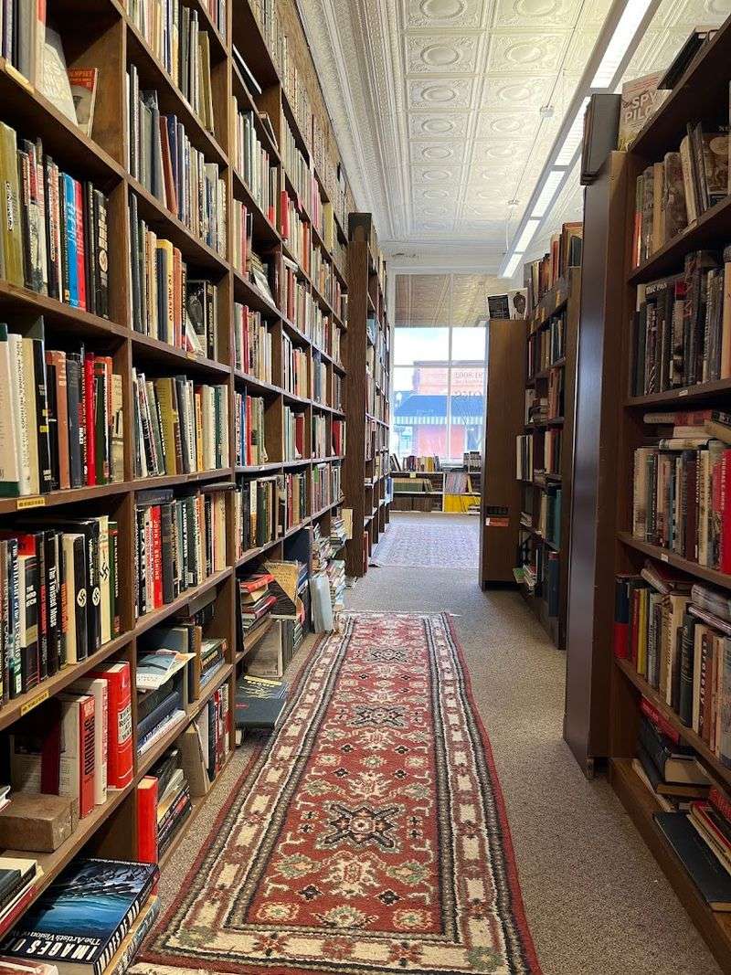 Ed's Editions Bookstore