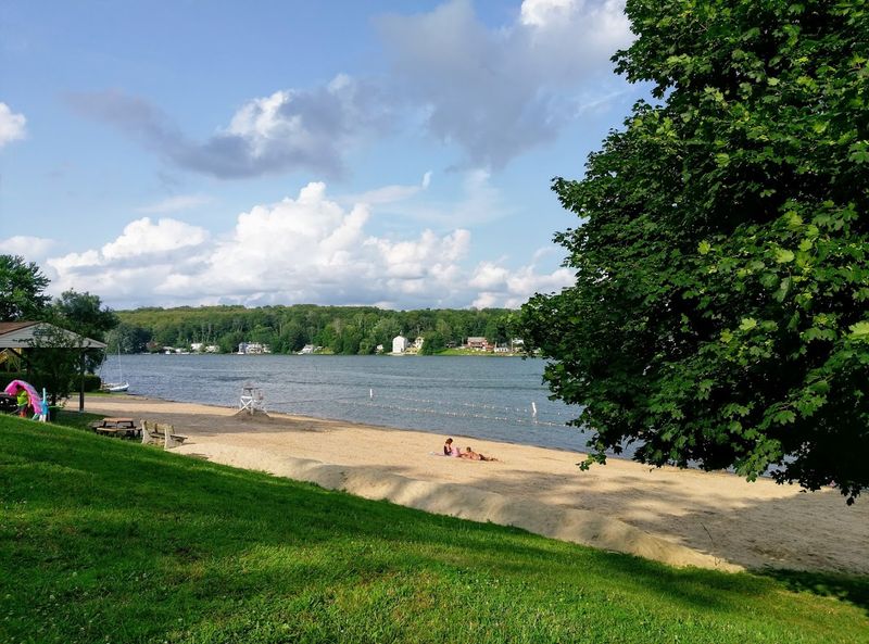 Beseck Lake