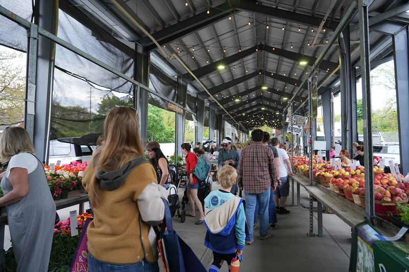 Fulton Street Farmers Market &mdash; Grand Rapids, MI