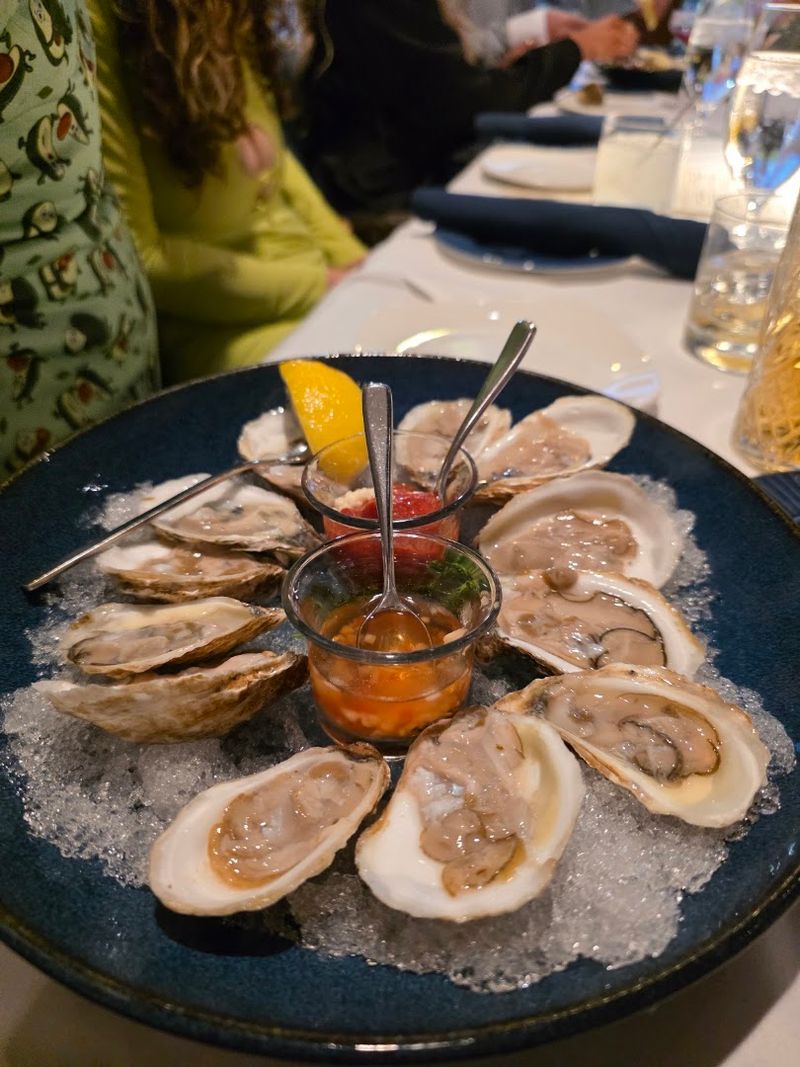 Leo's Seafood Restaurant & Bar &ndash; Grand Rapids