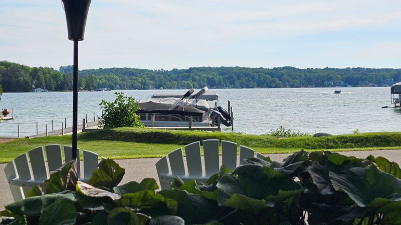 Walloon Lake Inn - Walloon Lake, Charlevoix County