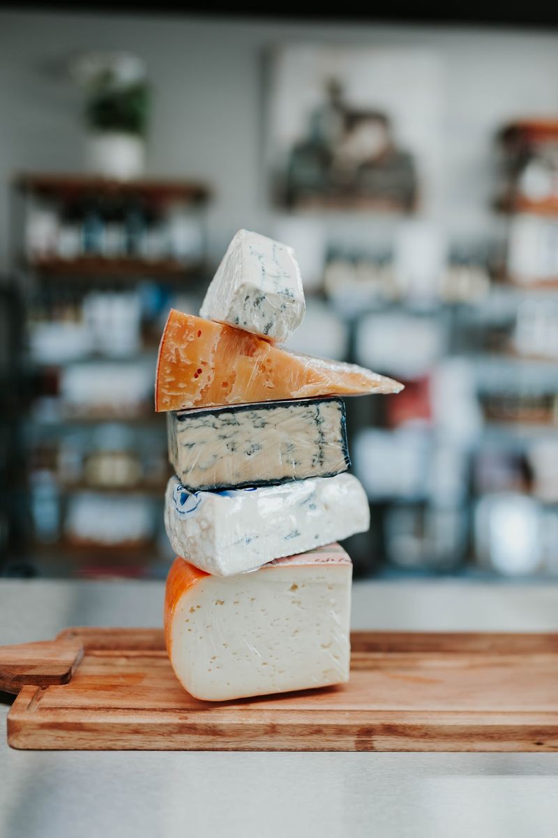 SIMPLY CHEESE.