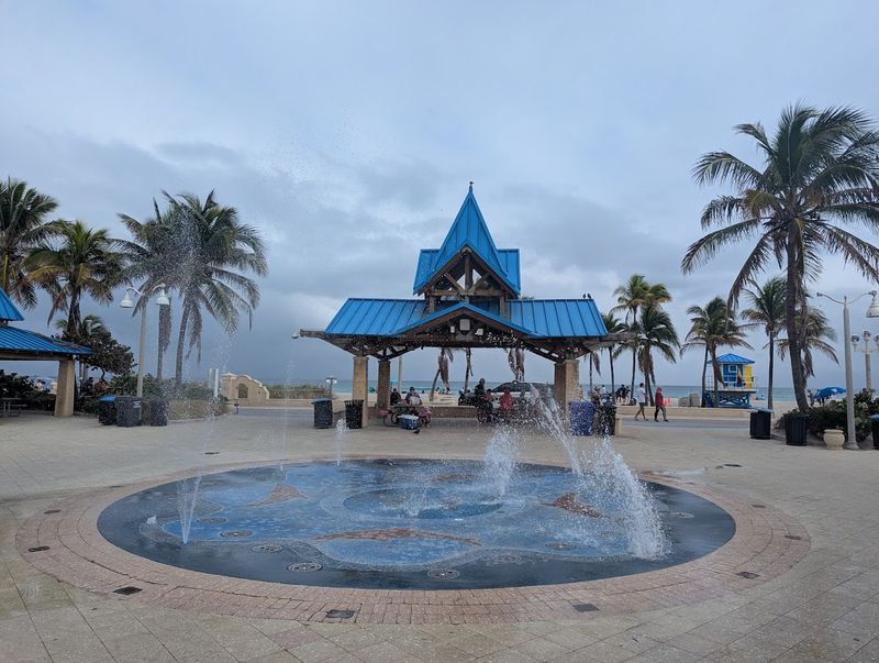 Charnow Park &ndash; Hollywood