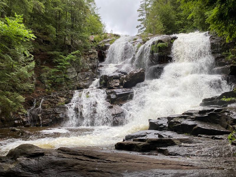 Shelving Rock Falls Trail - Fort Ann, Washington County
