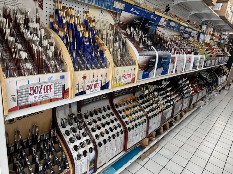 i.d. Art Supply & Custom Framing — Miami