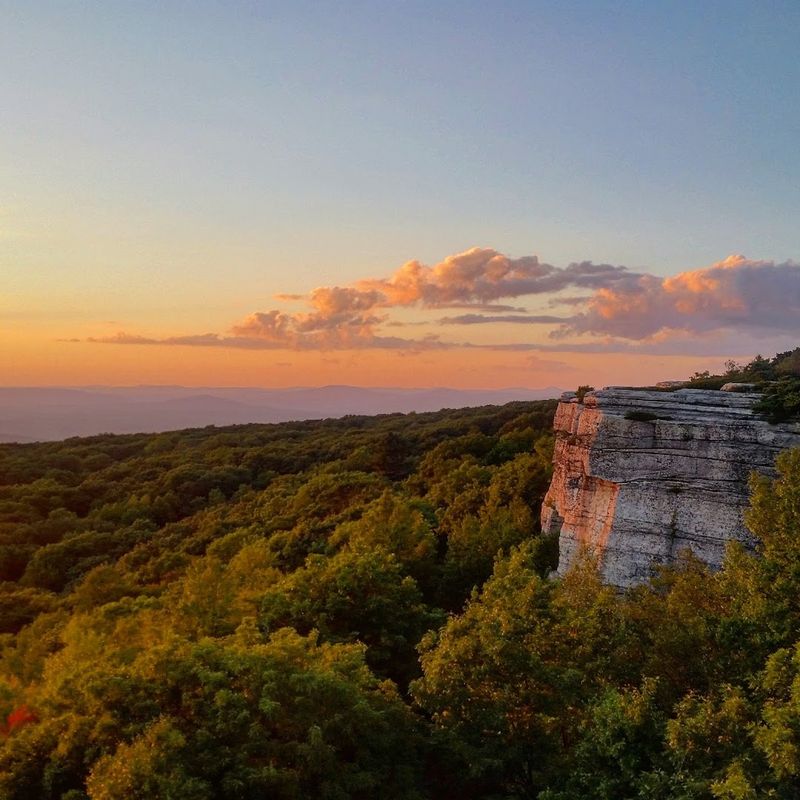 Sam's Point Ice Caves & VerKeerderkill Falls Trail &mdash; Minnewaska State Park Preserve, Cragsmoor