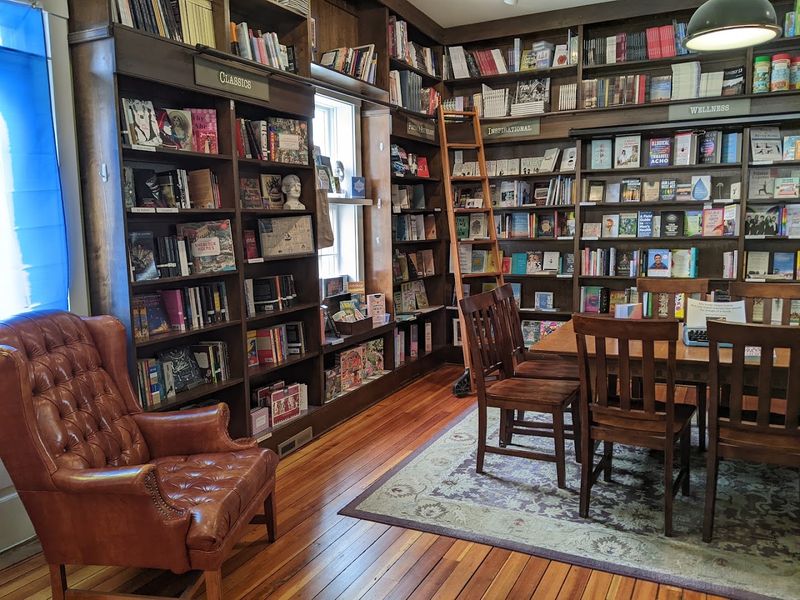River Lights Bookstore - Dubuque, Dubuque County