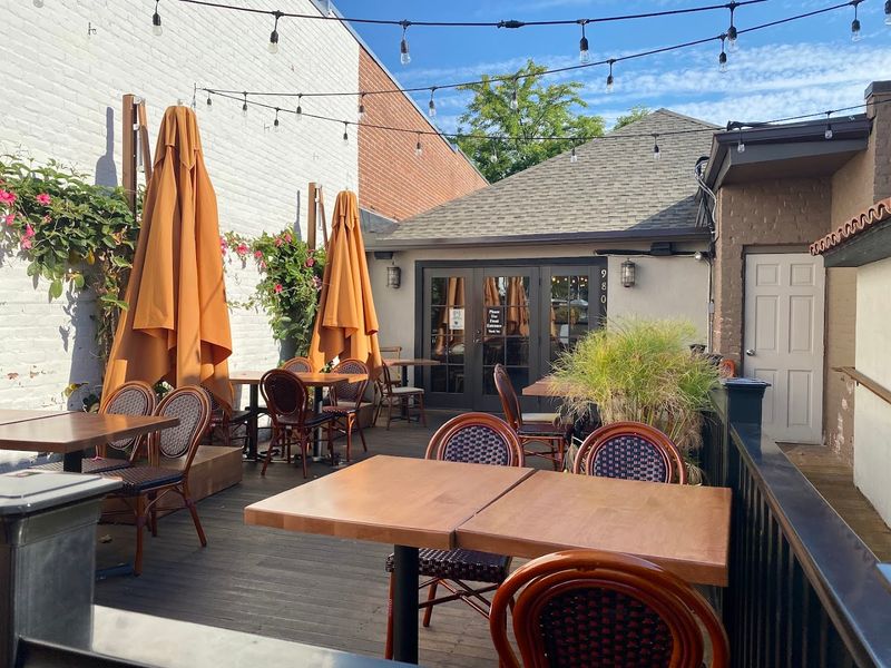 Treva Restaurant & Bar — West Hartford