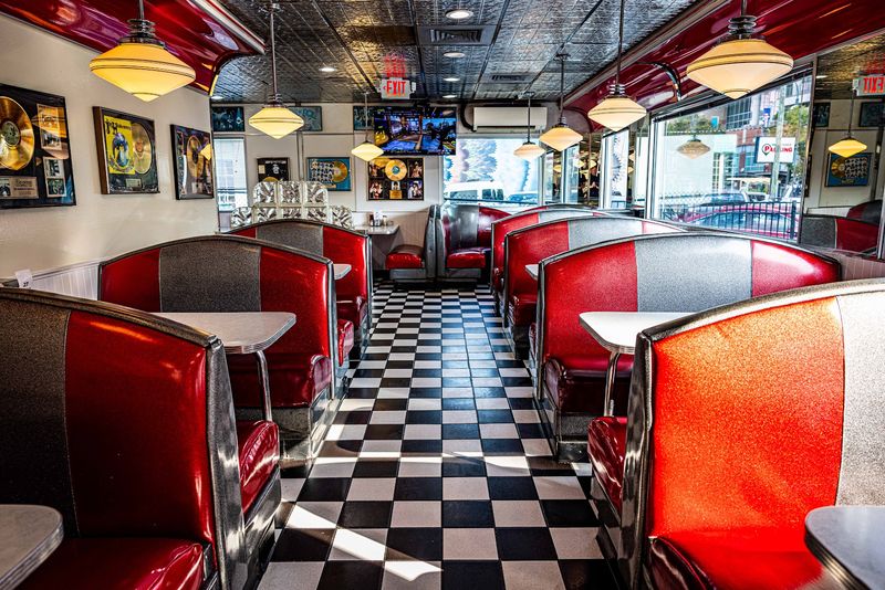 Midnight Diner - Charlotte